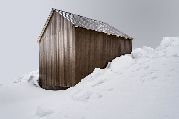 stephan zirwes Bakhmar Huts