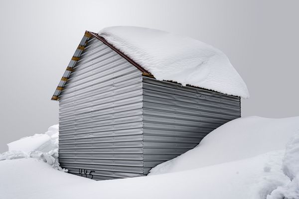 stephan zirwes Bakhmar Huts