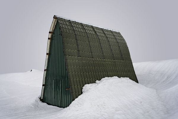 stephan zirwes Bakhmar Huts