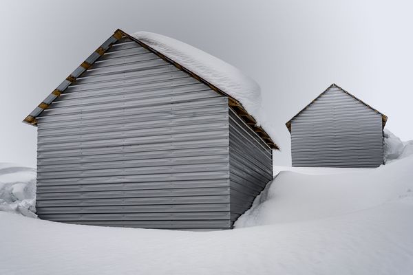 stephan zirwes Bakhmar Huts